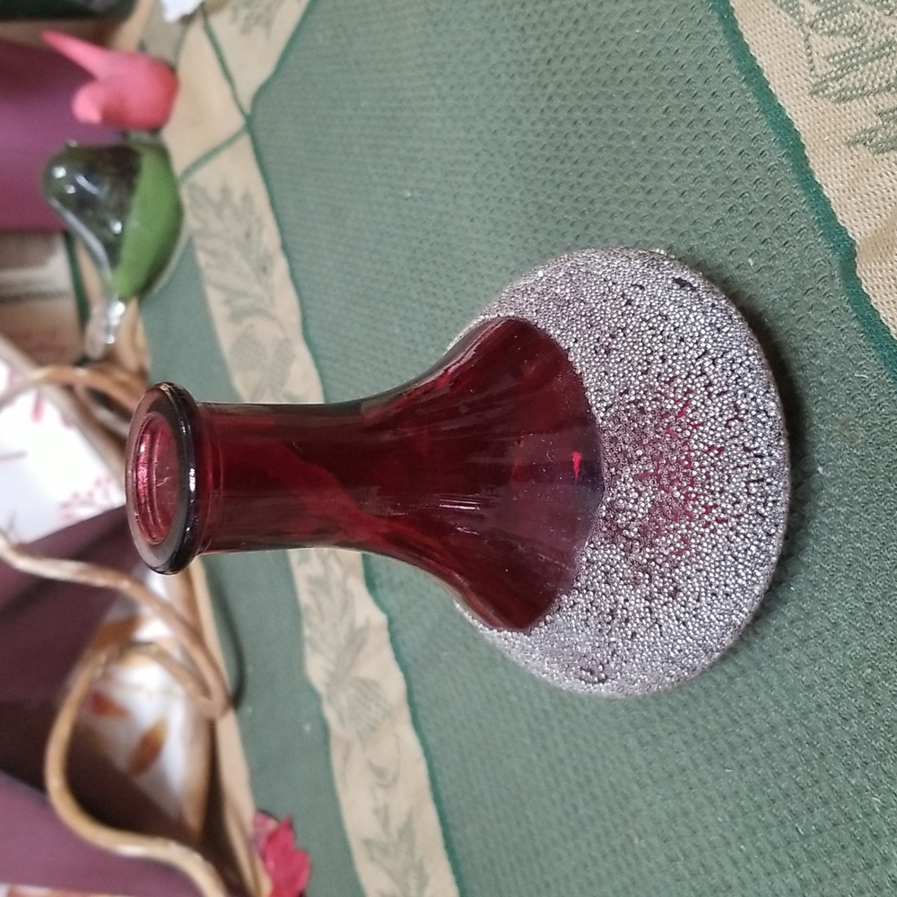 ❤SMALL RUBY VASE